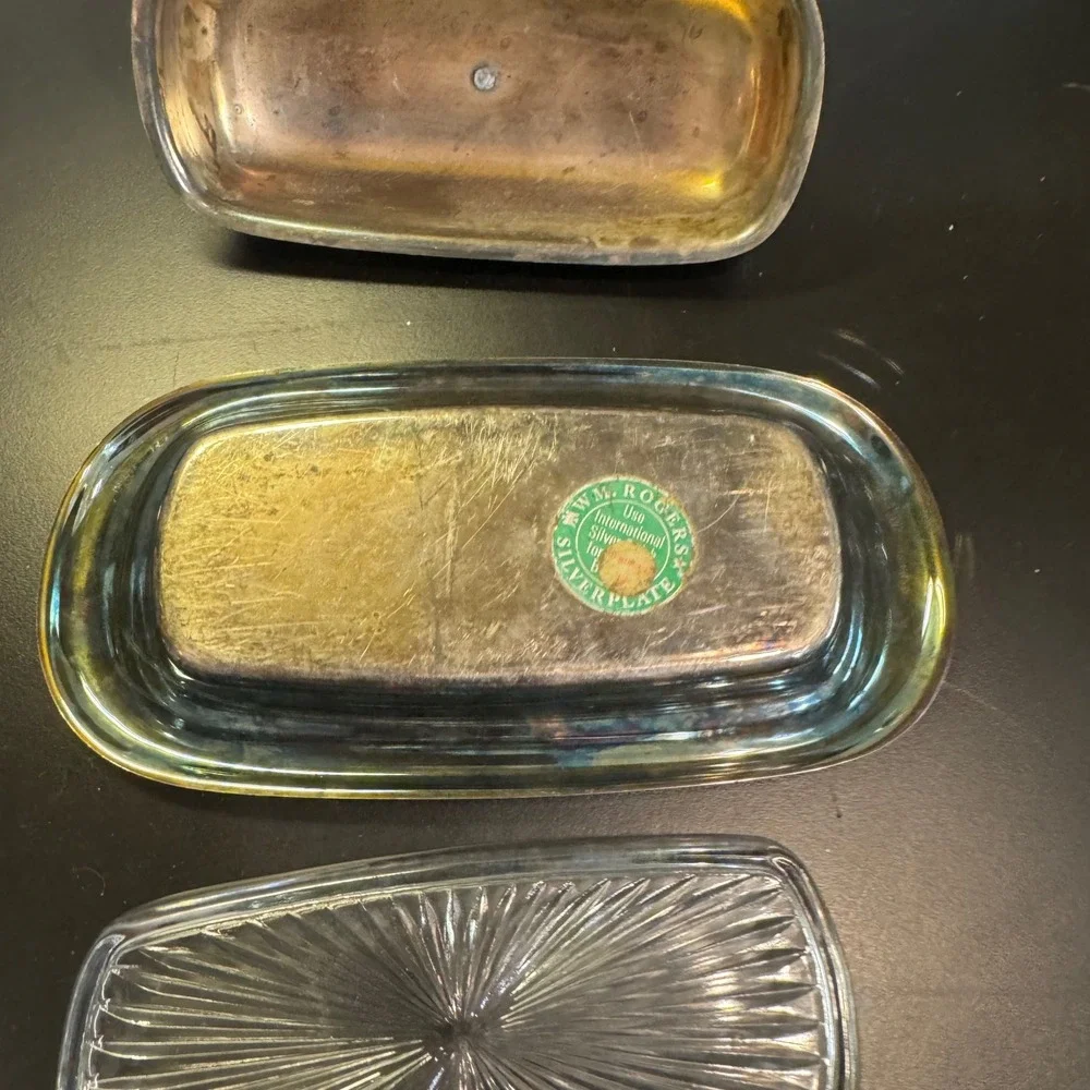 Wm Rogers Butter Dish Silverplate Glass Insert Silver Pineapple Finial Vintage